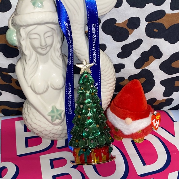 BATH AND BODY WORKS CHRISTMAS TREE NIGHTLIGHT WALLFLOWER PLUG - Picture 2 of 11